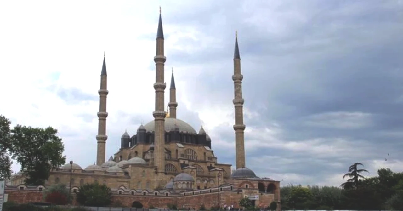 Hayırlı Cumalar İçin En Güzel Ayetli ve Anlamlı Mesajlar!